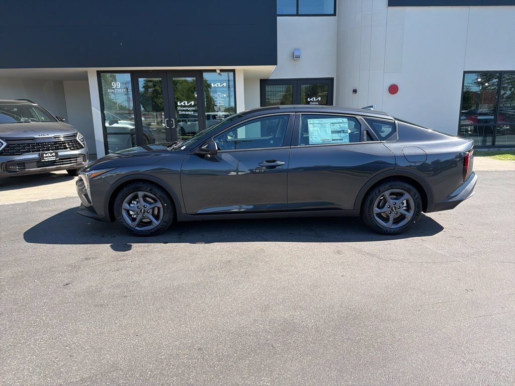New 2026 Kia K4 FWD image 2