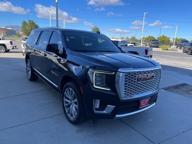 Used 2022 GMC Yukon XL Denali image 7