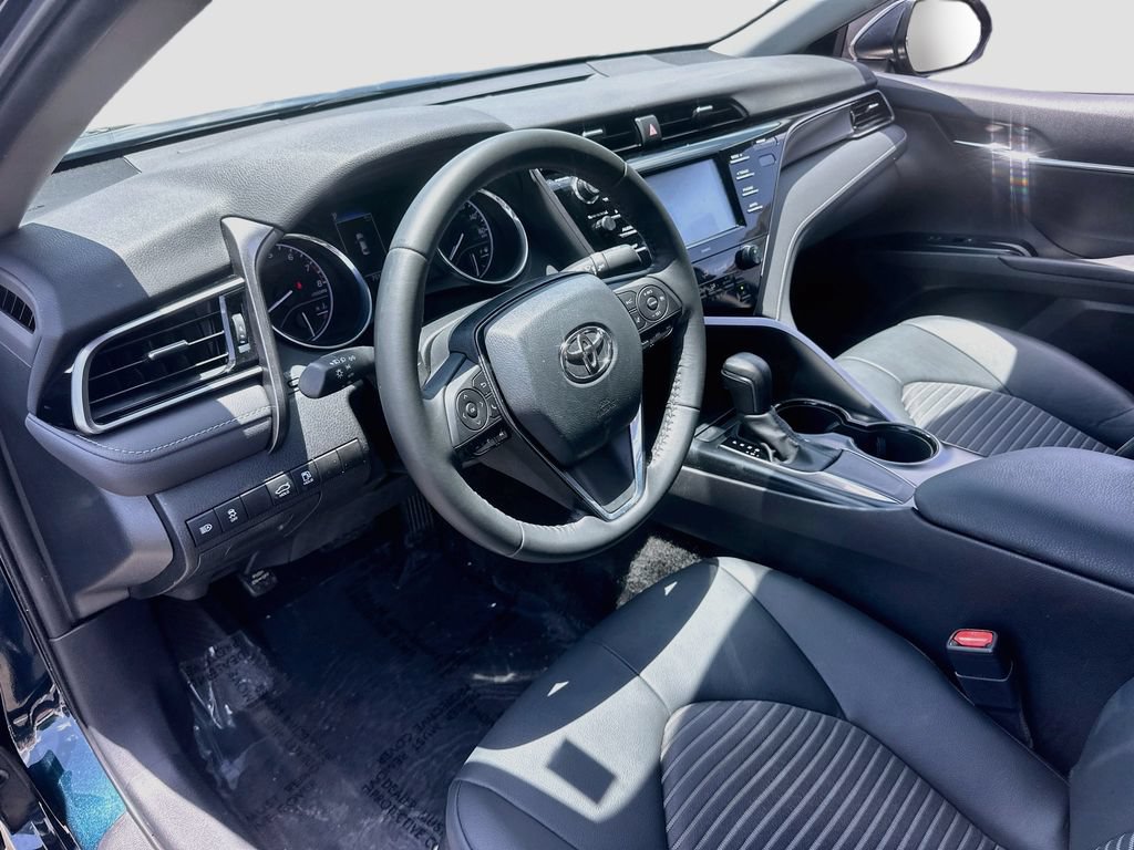 Used 2020 Toyota Camry SE FWD image 9