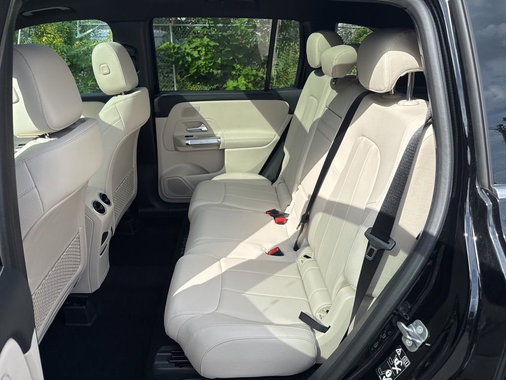 New 2026 Mercedes-Benz GLB 250 4MATIC image 17
