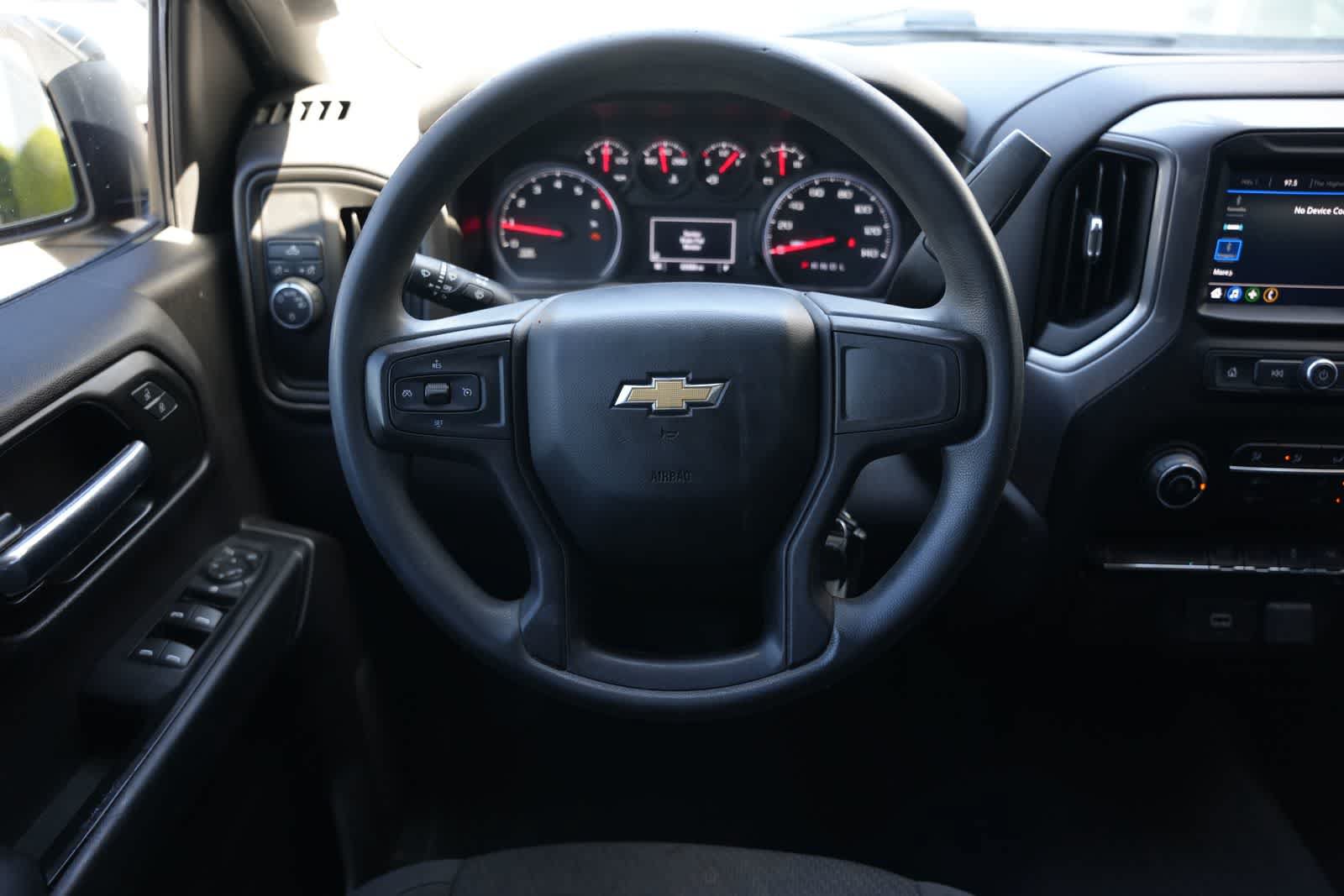 Used 2020 Chevrolet Silverado 1500 Custom w/ Custom Value Package RWD image 9