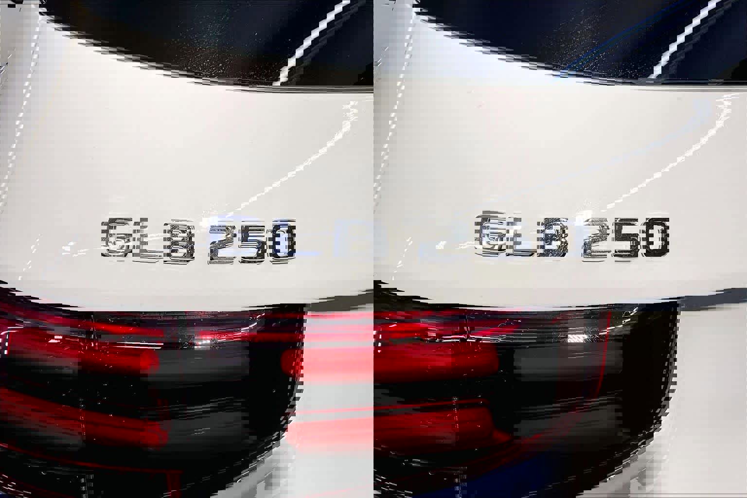 New 2026 Mercedes-Benz GLB 250 4MATIC image 6