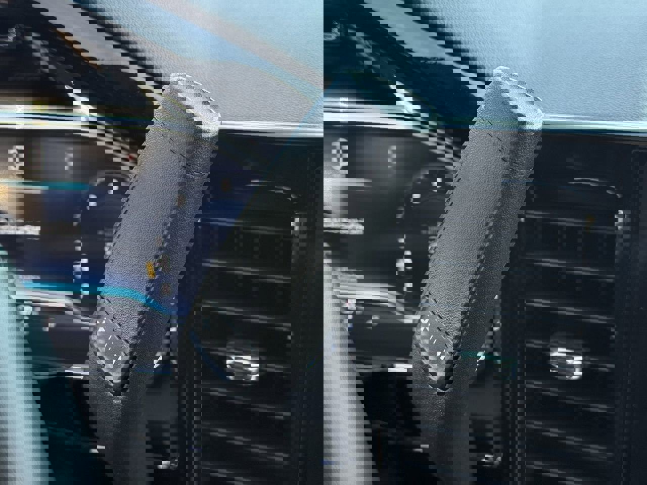 Certified 2024 Chevrolet Silverado 2500 LTZ w/ LTZ Plus Package image 18