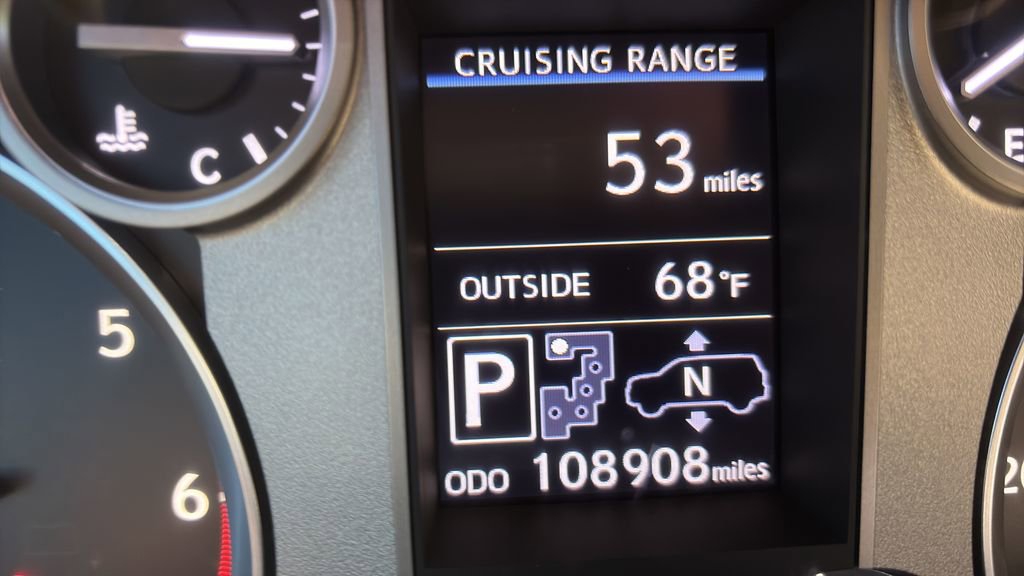 Used 2015 Lexus LX 570 4WD w/ Luxury Package image 24