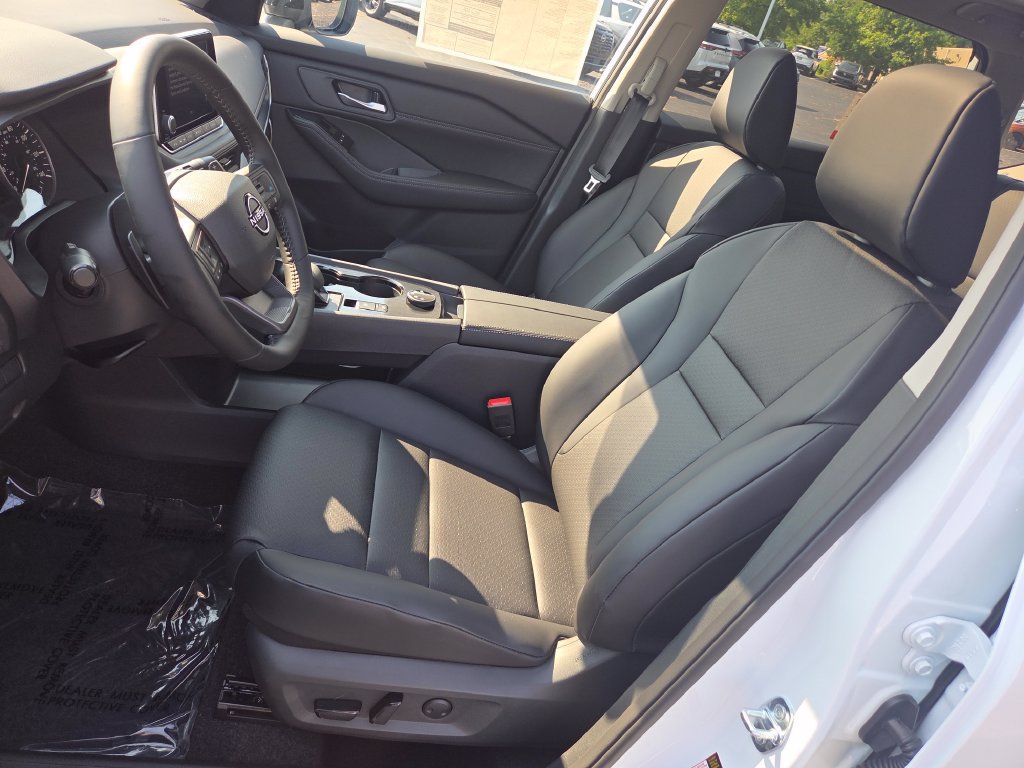 New 2026 Nissan Rogue Dark Armor AWD/4WD image 33
