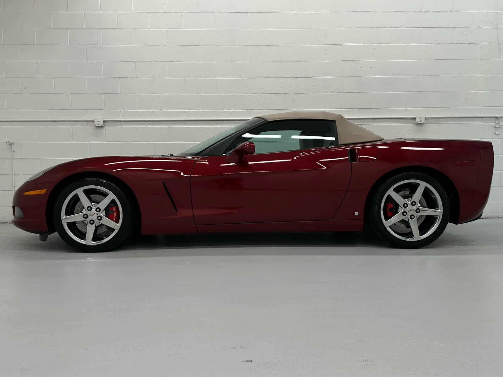 Used 2007 Chevrolet Corvette Convertible w/ Preferred Equipment Group image 10