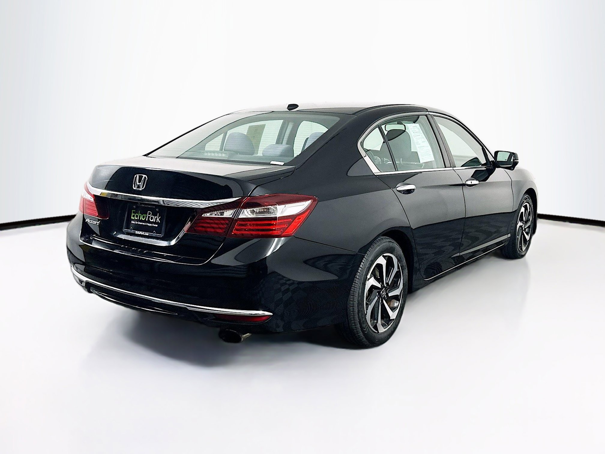 Used 2016 Honda Accord EX image 9