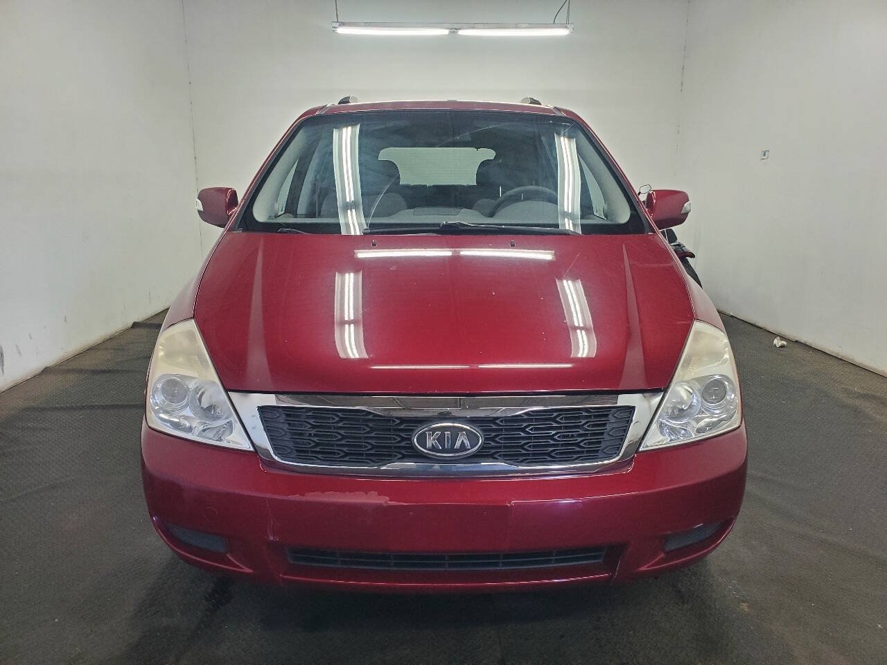 Used 2012 Kia Sedona LX w/ PWR Pkg FWD image 2