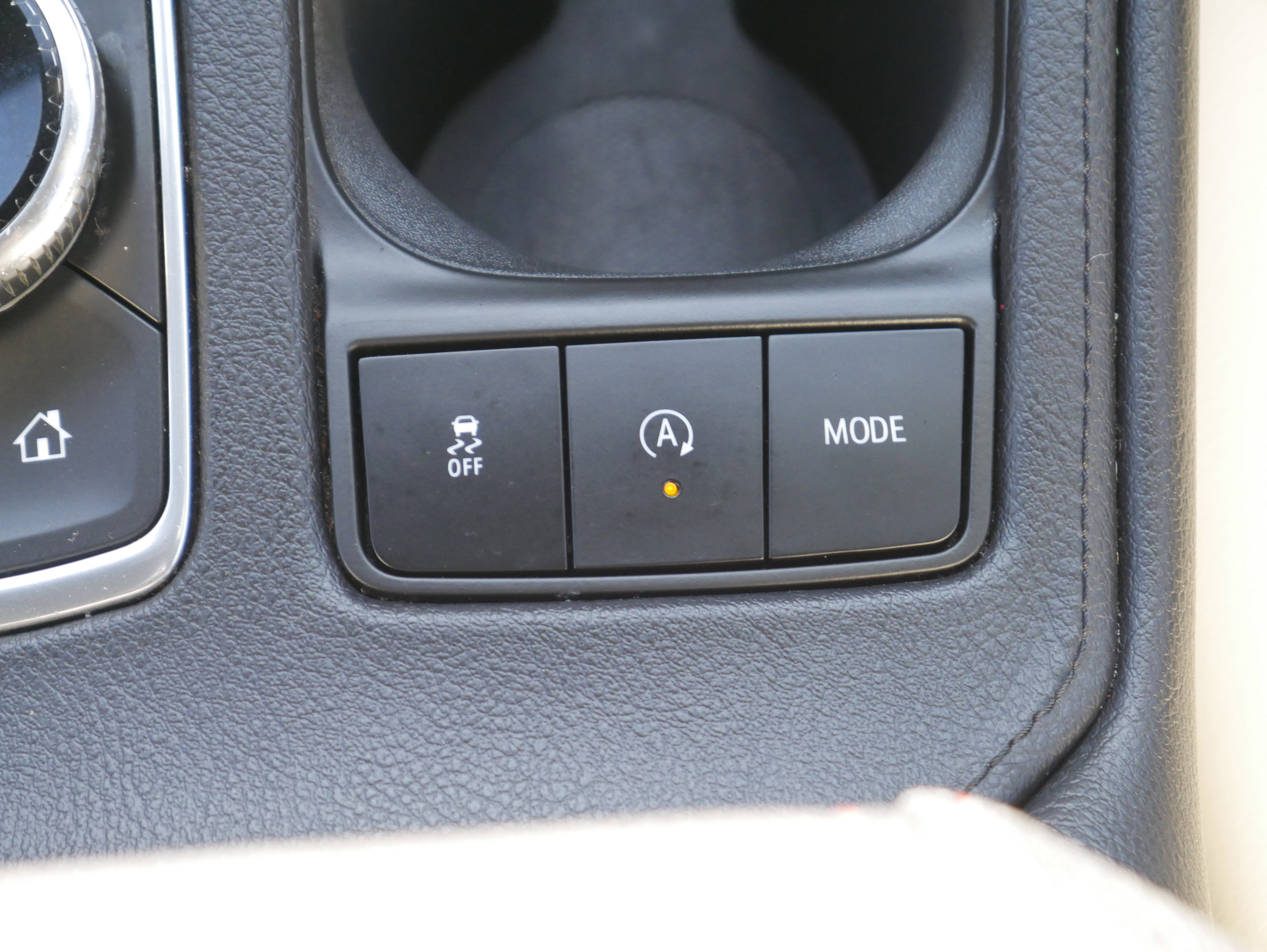 Certified 2019 Cadillac XT4 Sport w/ Cold Weather Package image 23