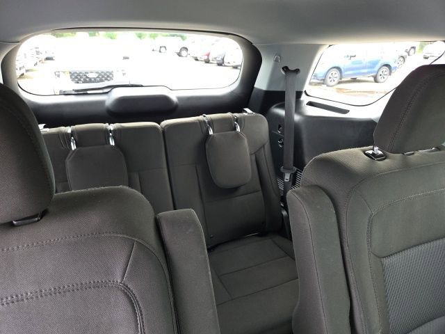 Used 2022 Ford Explorer XLT image 46