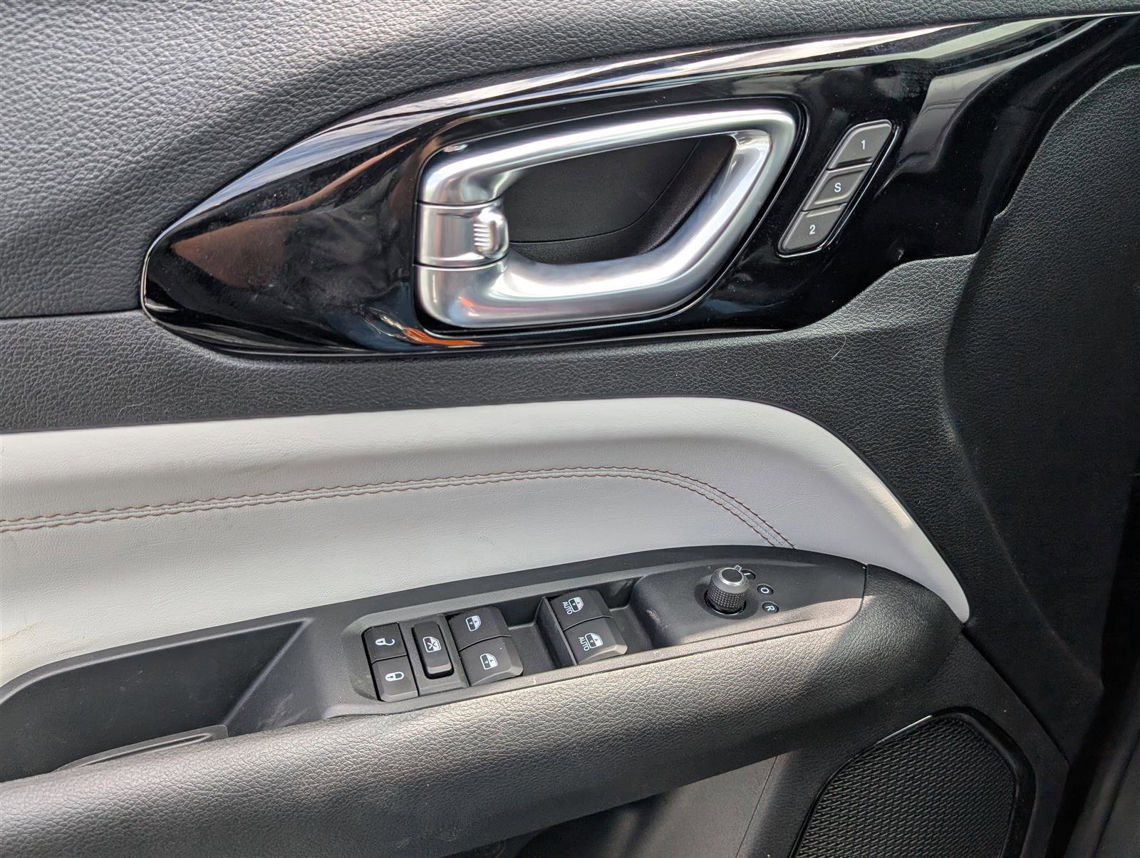 New 2025 Jeep Compass Limited w/ Elite Group AWD/4WD image 14