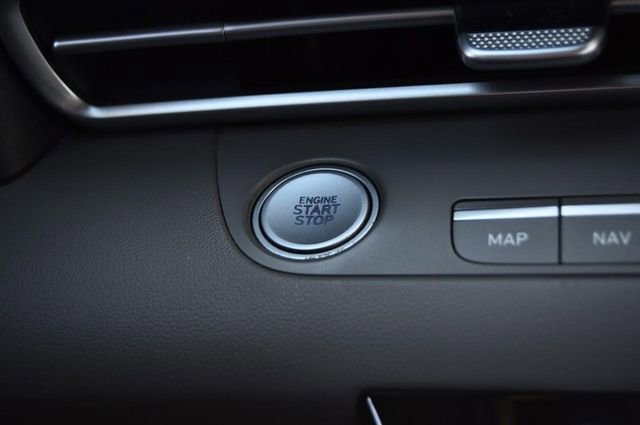 Used 2023 Hyundai Elantra SEL w/ Convenience Package image 17