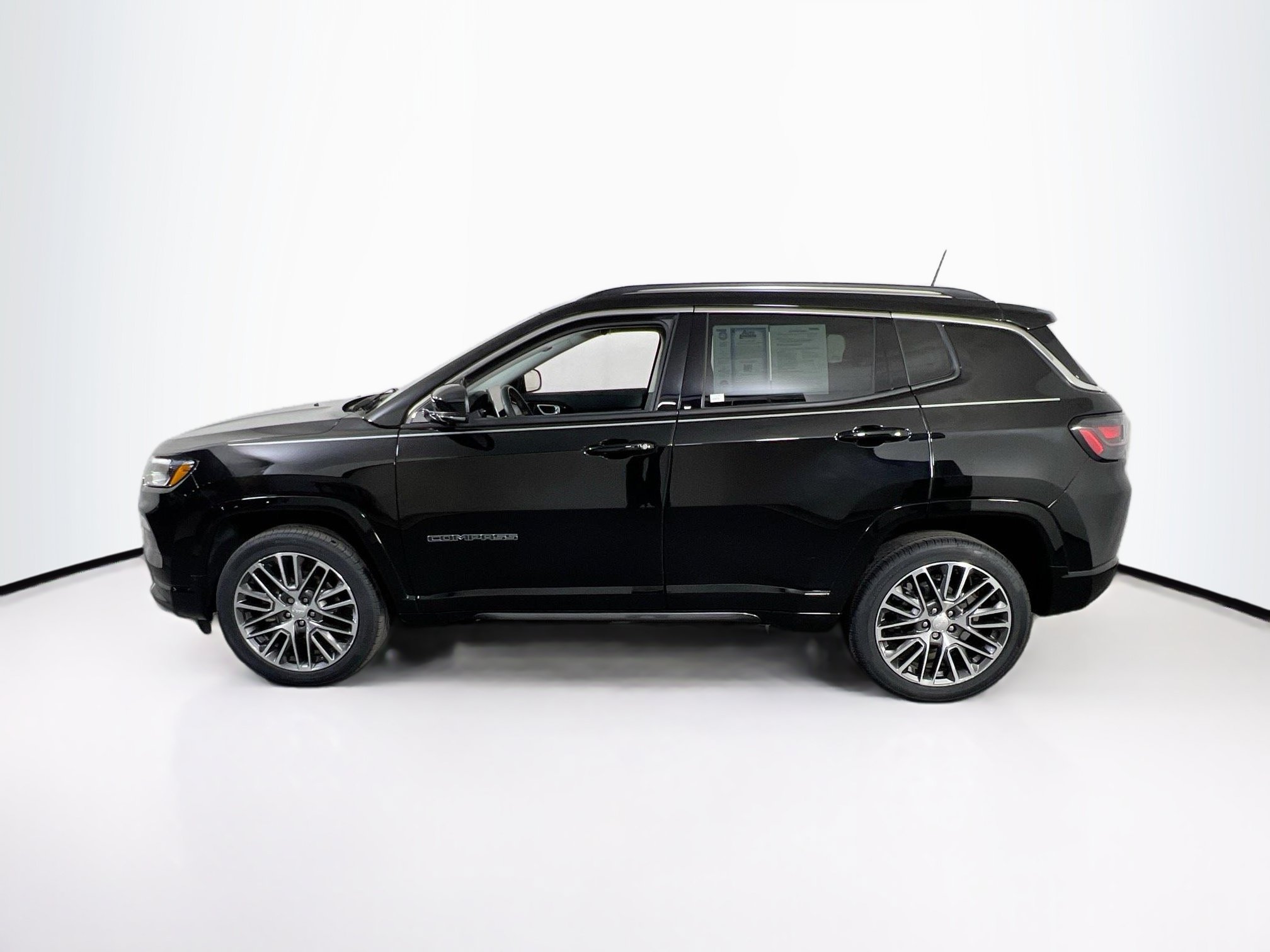 Used 2022 Jeep Compass Limited w/ Elite Group AWD/4WD image 8