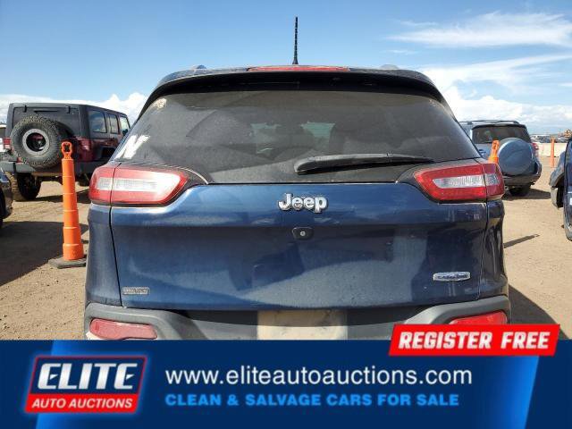 Used 2018 Jeep Cherokee Latitude w/ Cold Weather Group image 12