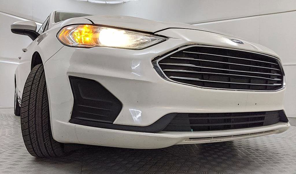 Used 2020 Ford Fusion SE image 23