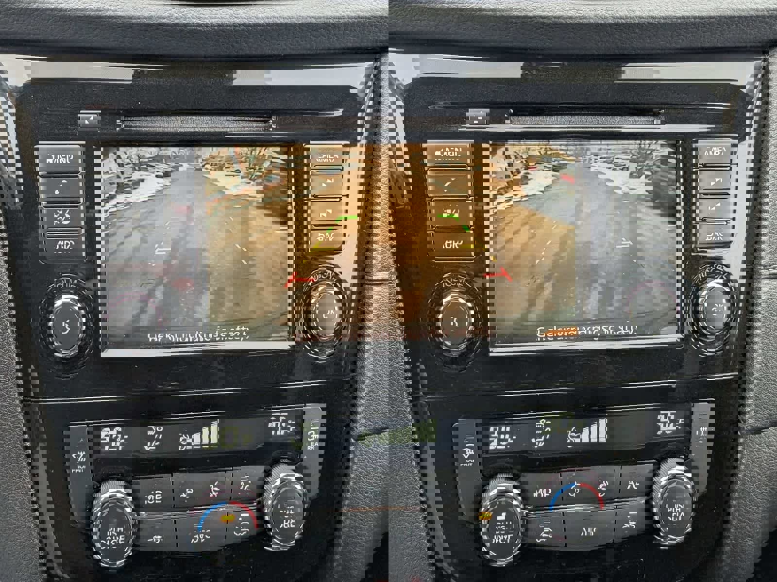 Used 2019 Nissan Rogue SV image 26