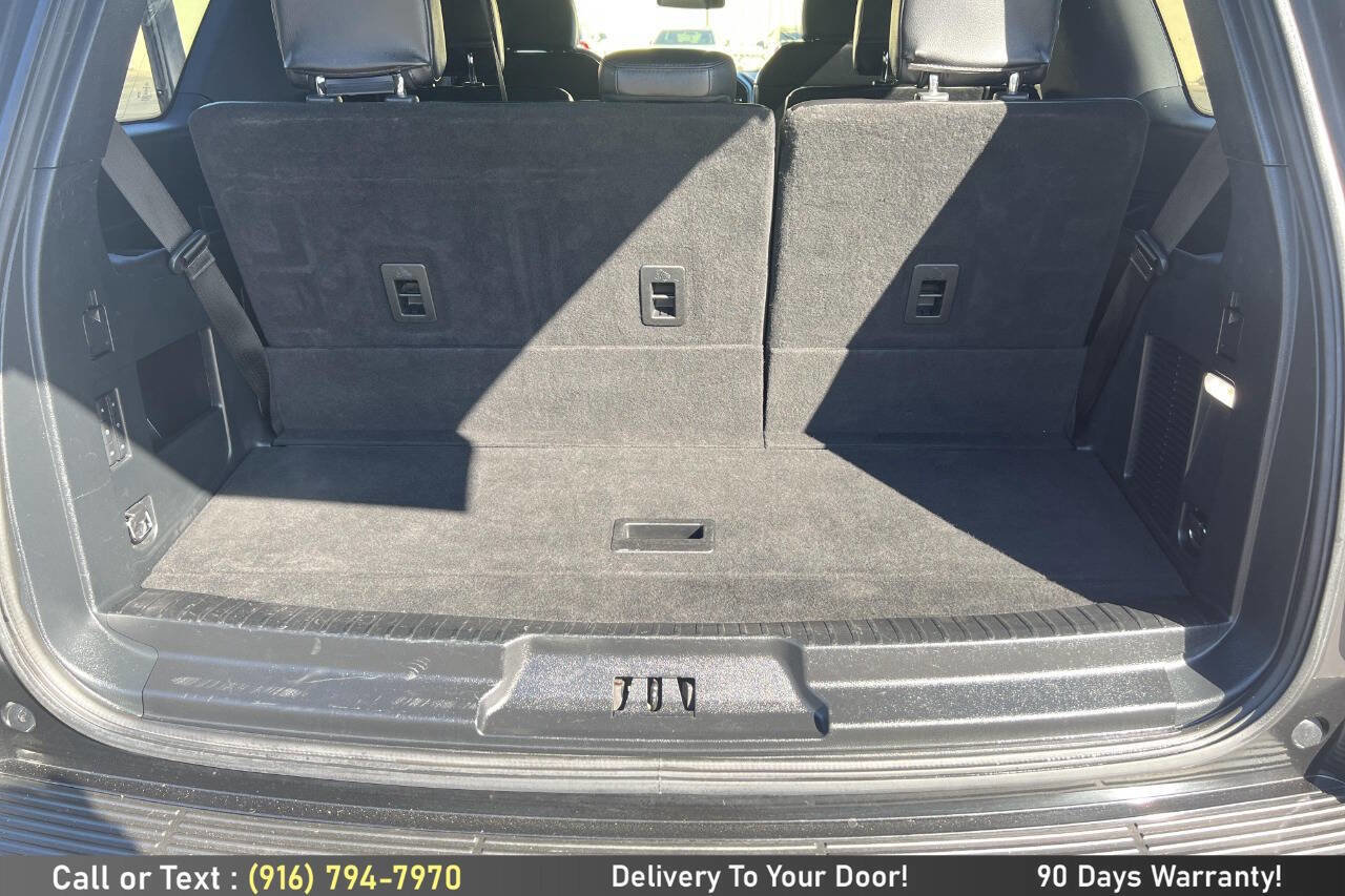 Used 2020 Ford Expedition Limited image 11