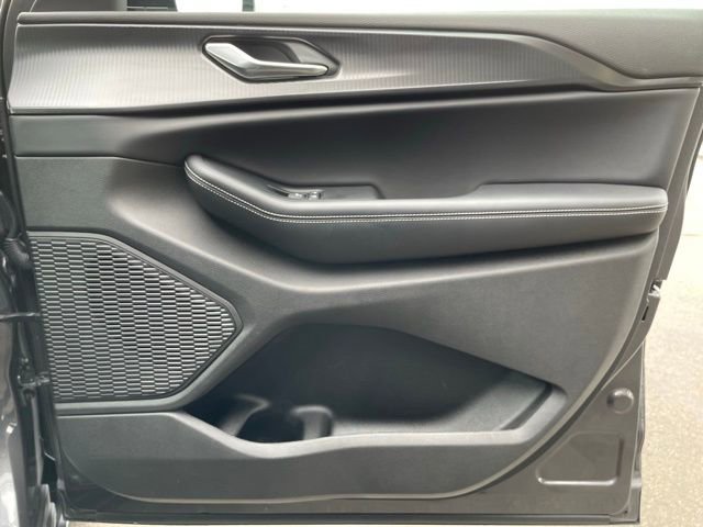 Used 2025 Jeep Grand Cherokee L Altitude image 30