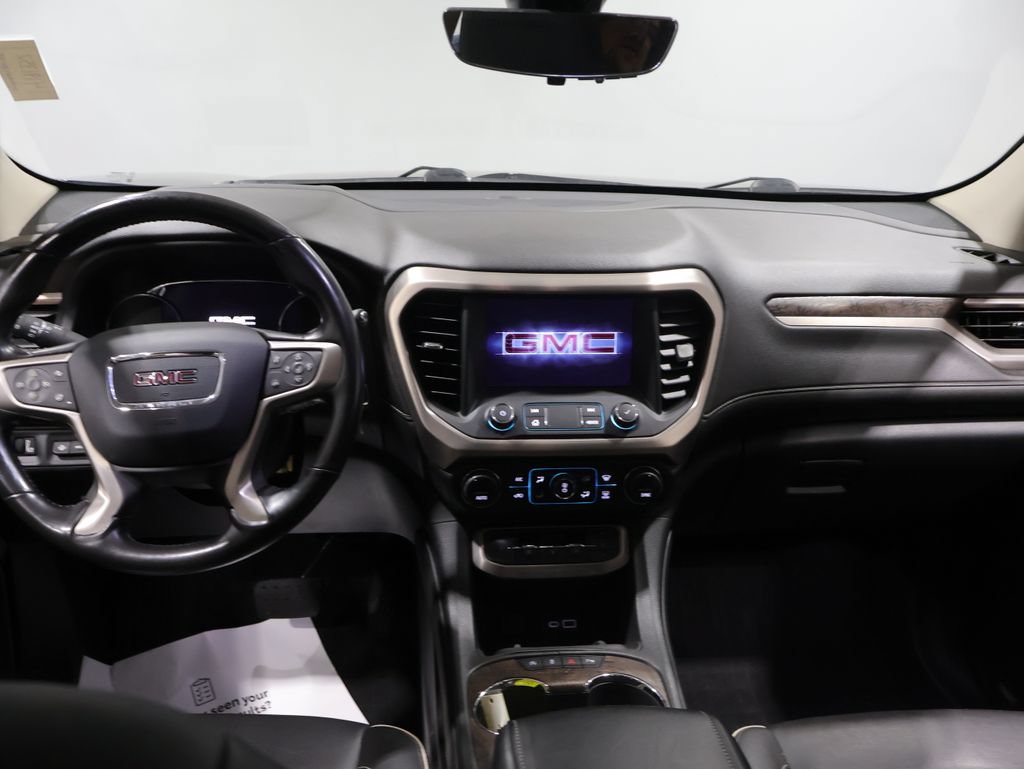 Used 2020 GMC Acadia Denali w/ Technology Package AWD/4WD image 16