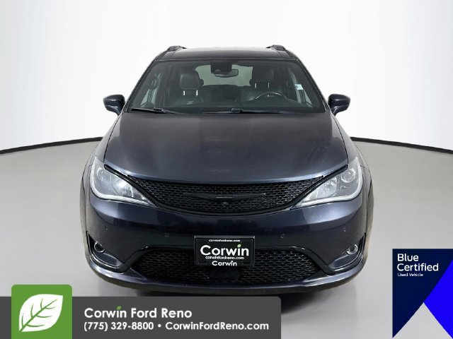 Used 2020 Chrysler Pacifica Touring-L Plus FWD image 2