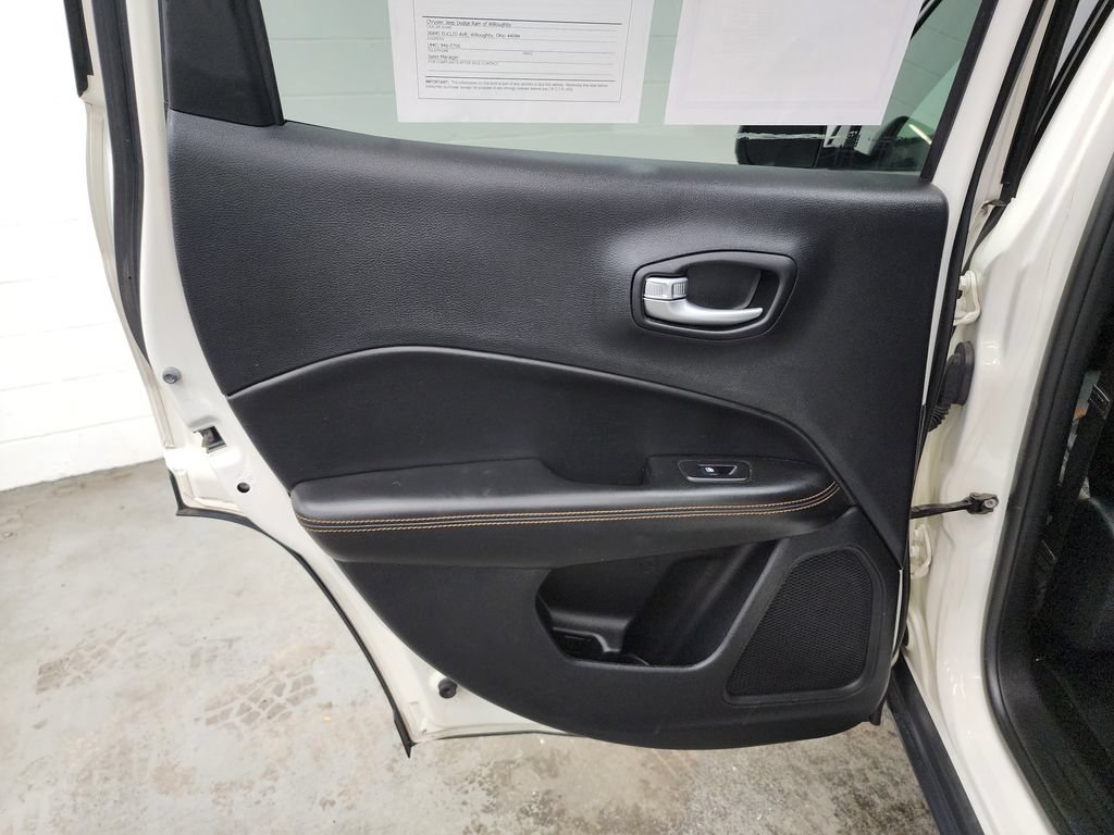 Used 2018 Jeep Compass Limited AWD/4WD image 22