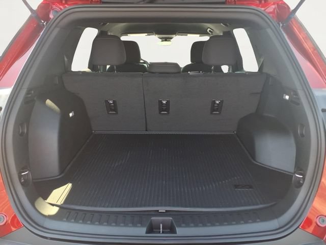 New 2027 Chevrolet Equinox LT w/ Safety and Technology Package FWD image 18
