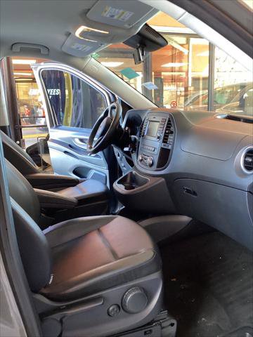 Used 2016 Mercedes-Benz Metris Passenger image 22