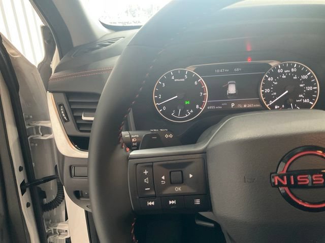 Used 2025 Nissan Rogue SV AWD/4WD image 9