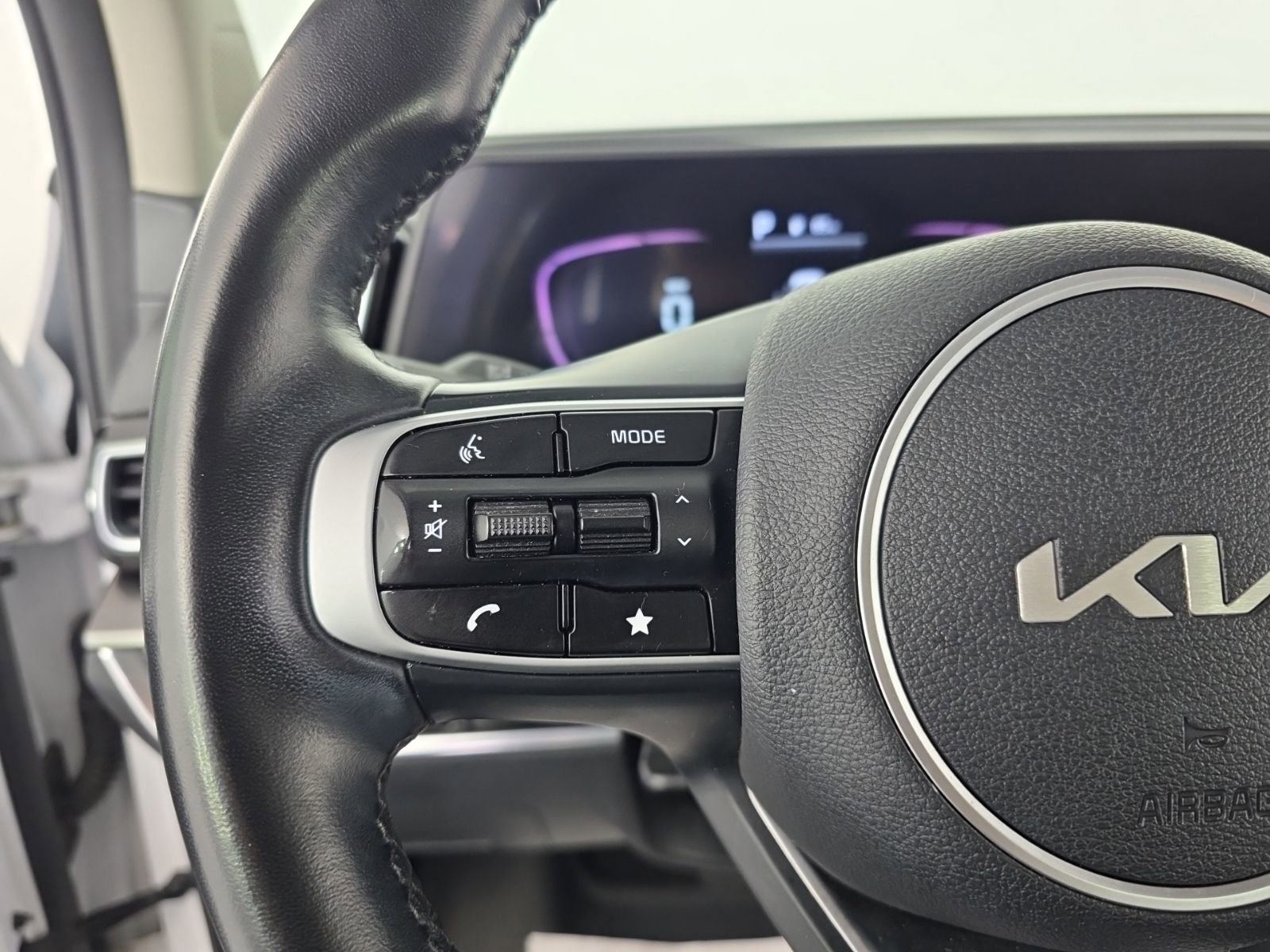 Used 2023 Kia Sportage EX image 13