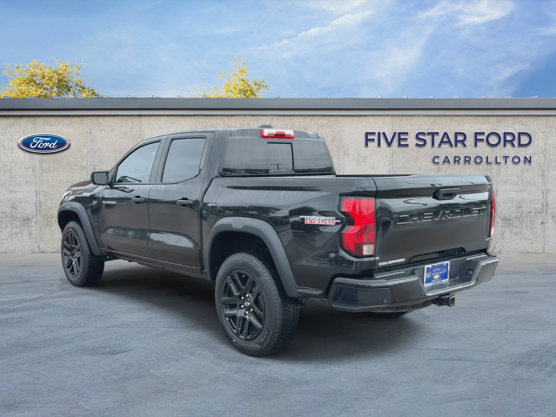 Used 2025 Chevrolet Colorado Trail Boss AWD/4WD image 6