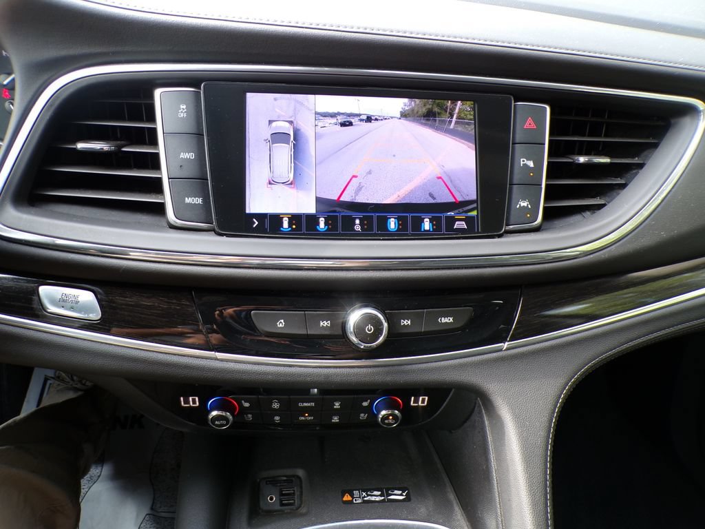 Used 2020 Buick Enclave Avenir w/ Avenir Technology Package AWD/4WD image 27