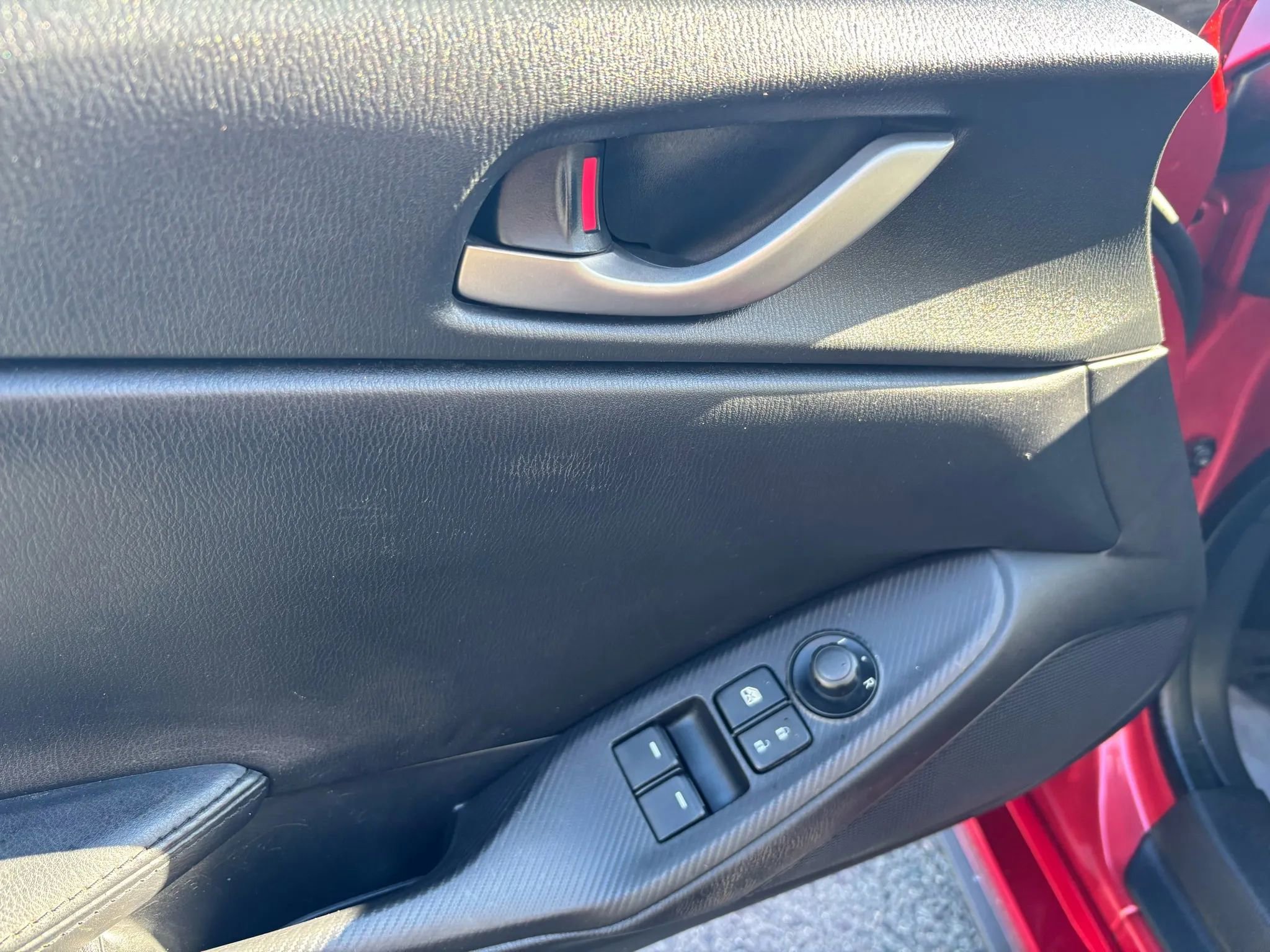 Used 2016 MAZDA MX-5 Miata Sport image 25