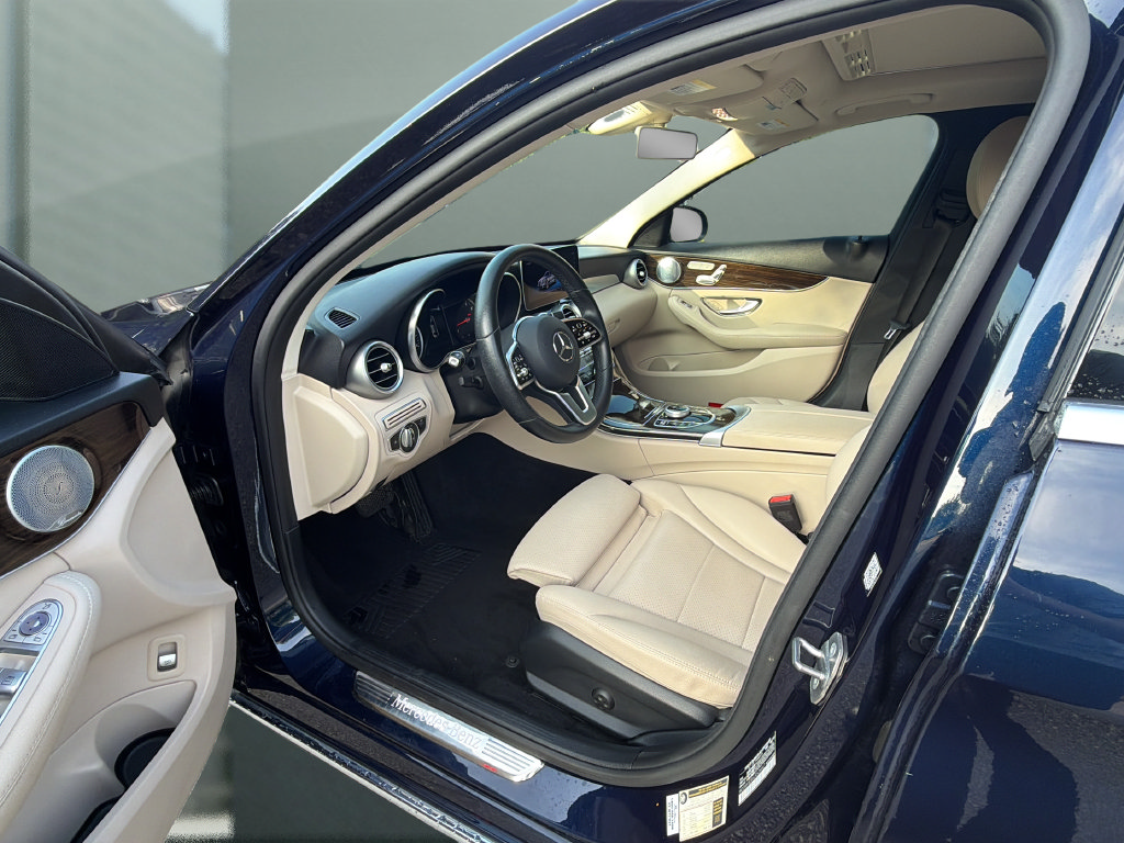 Used 2020 Mercedes-Benz C 300 Sedan image 9