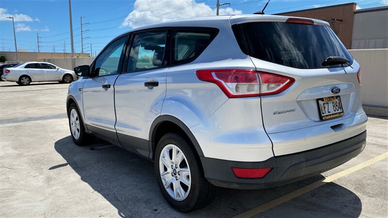 Used 2016 Ford Escape S FWD image 4