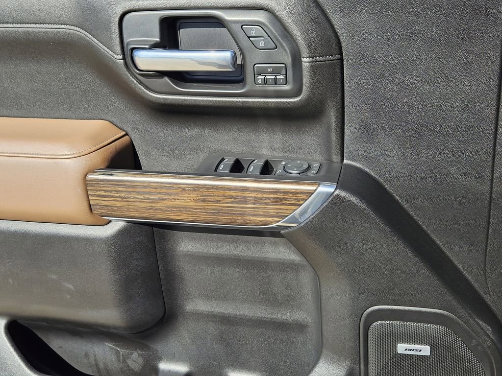 Used 2020 Chevrolet Silverado 1500 High Country w/ Technology Package AWD/4WD image 29