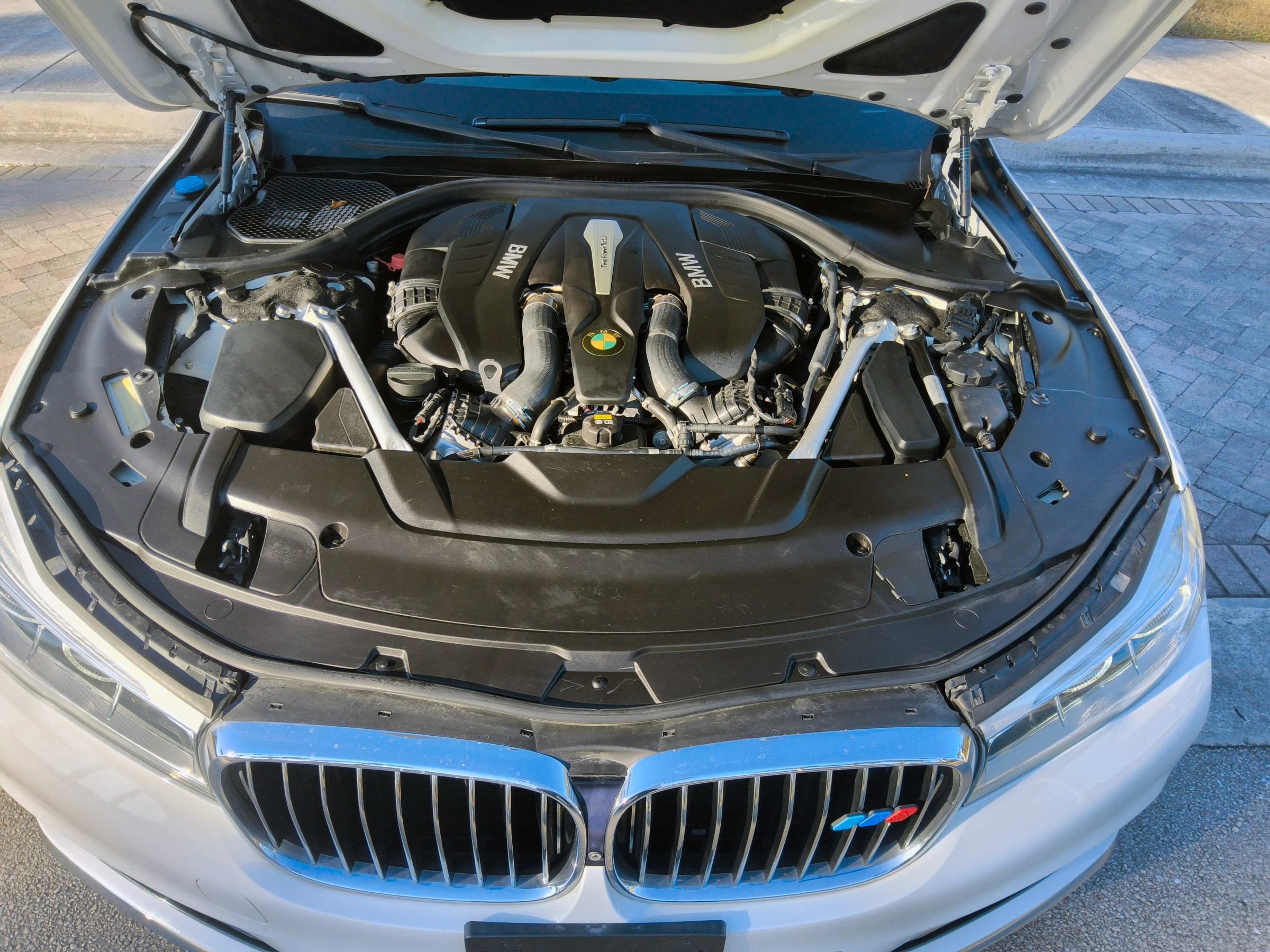 Used 2018 BMW 750i xDrive image 40