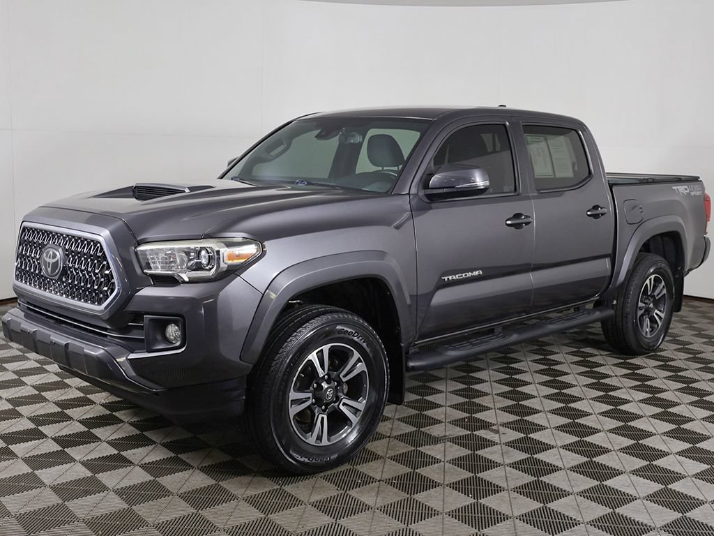 Used 2018 Toyota Tacoma TRD Sport AWD/4WD image 6