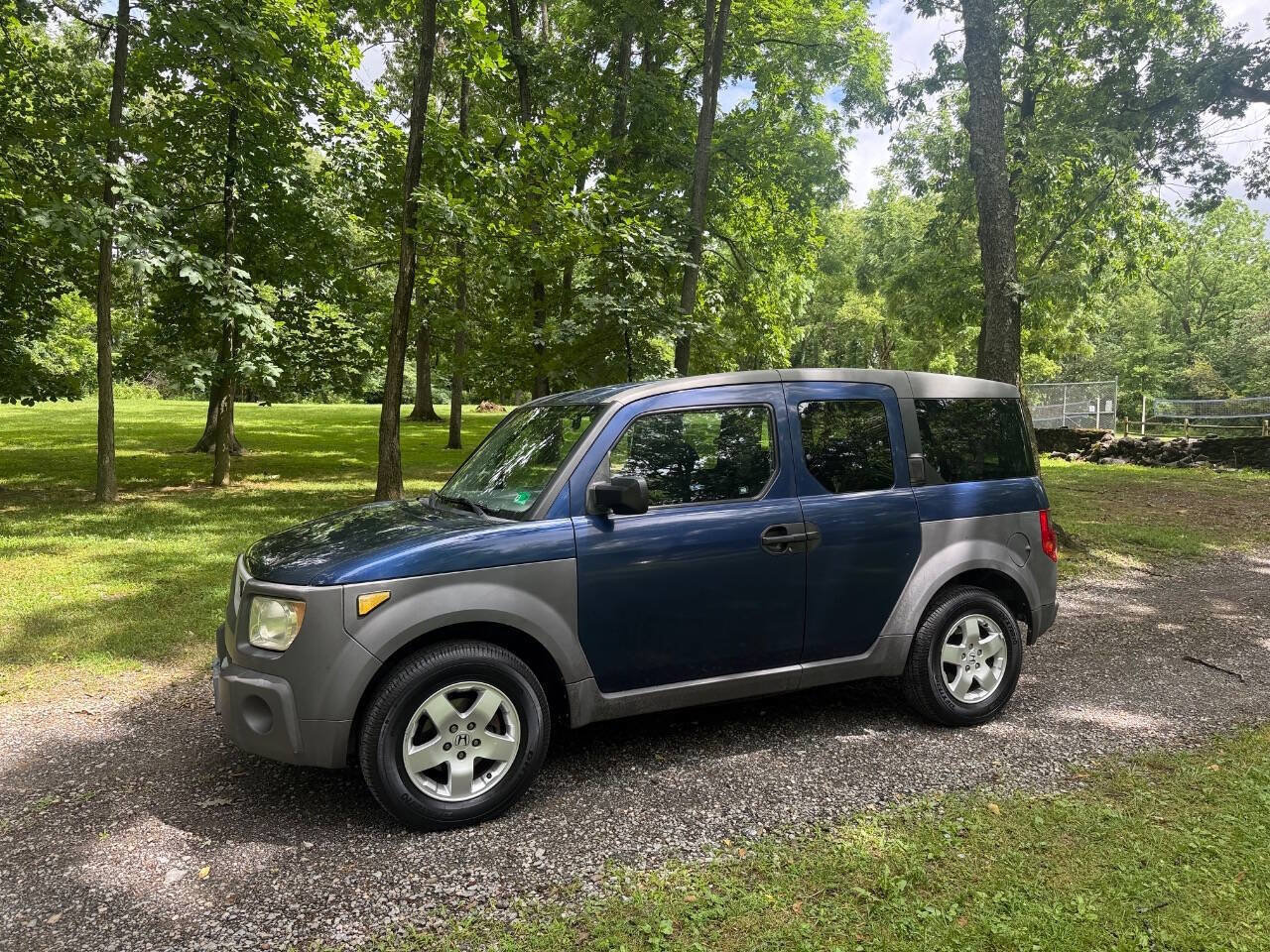 Used 2003 Honda Element EX image 2