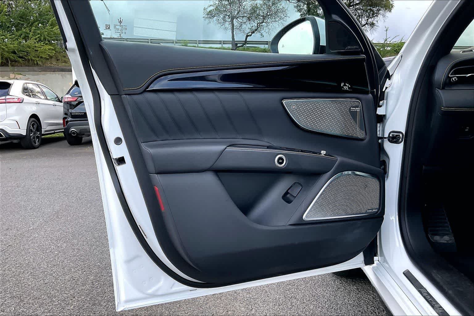 Used 2023 Maserati Grecale Modena AWD/4WD image 27