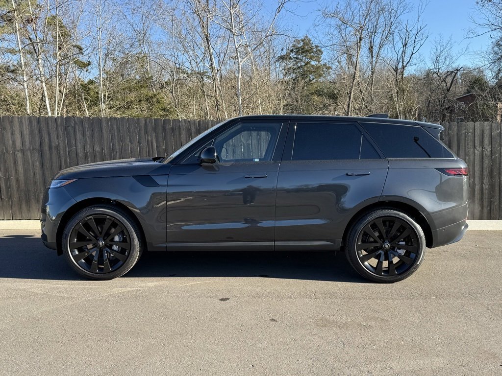 New 2025 Land Rover Range Rover Sport SE image 2