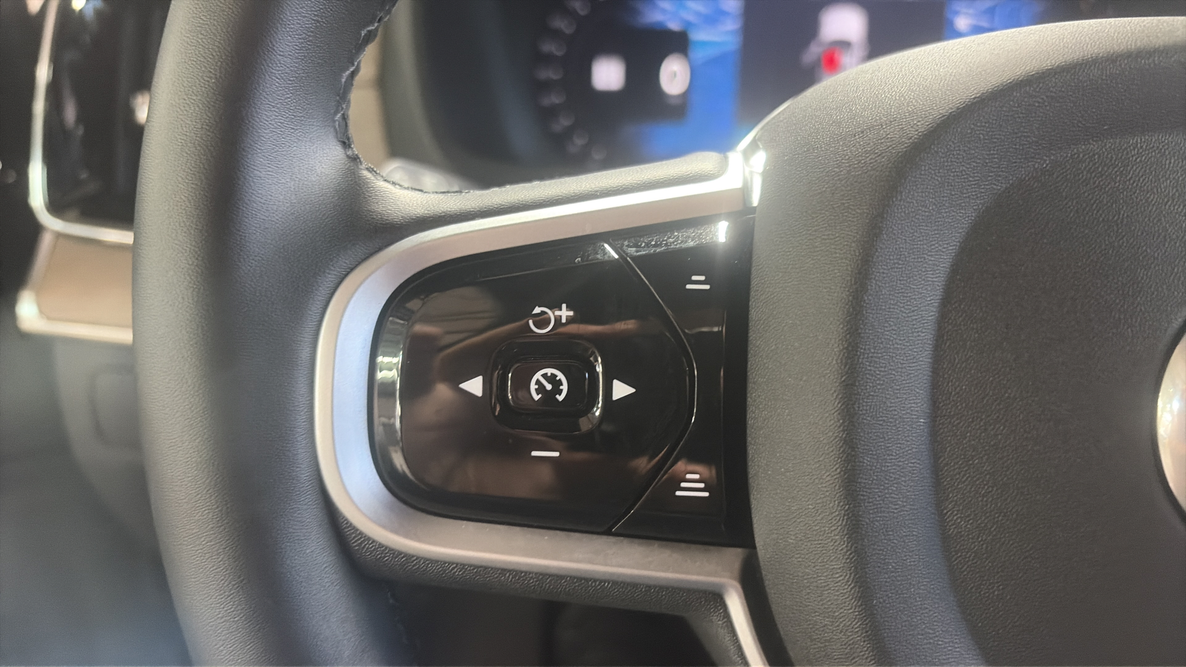 Used 2026 Volvo XC90 B6 Plus AWD/4WD image 13
