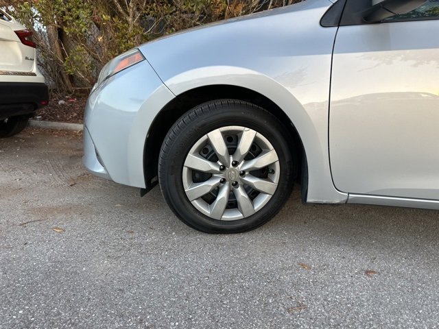 Used 2016 Toyota Corolla LE image 9