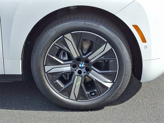 New 2026 BMW iX xDrive60 w/ Premium Package image 8