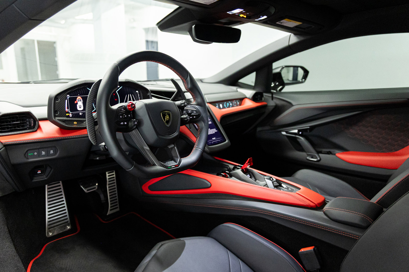 Used 2024 Lamborghini Revuelto image 38