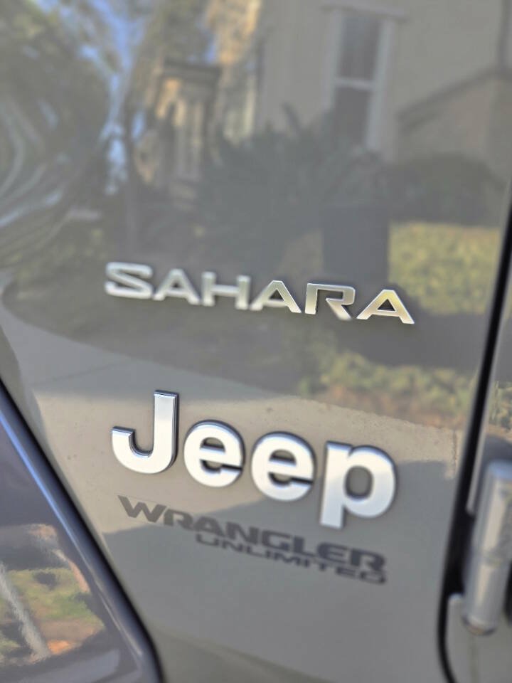 Used 2018 Jeep Wrangler Unlimited Sahara AWD/4WD image 10