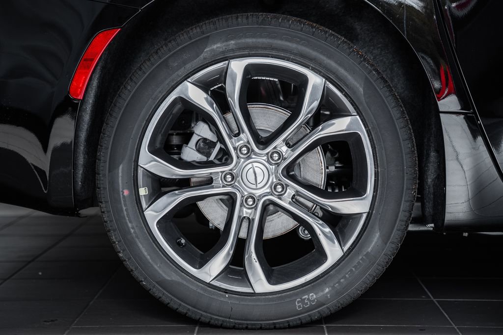 New 2026 Chrysler Pacifica Pinnacle image 17