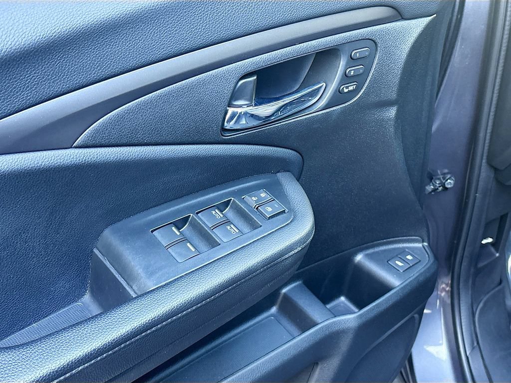 Used 2021 Honda Passport EX-L image 17