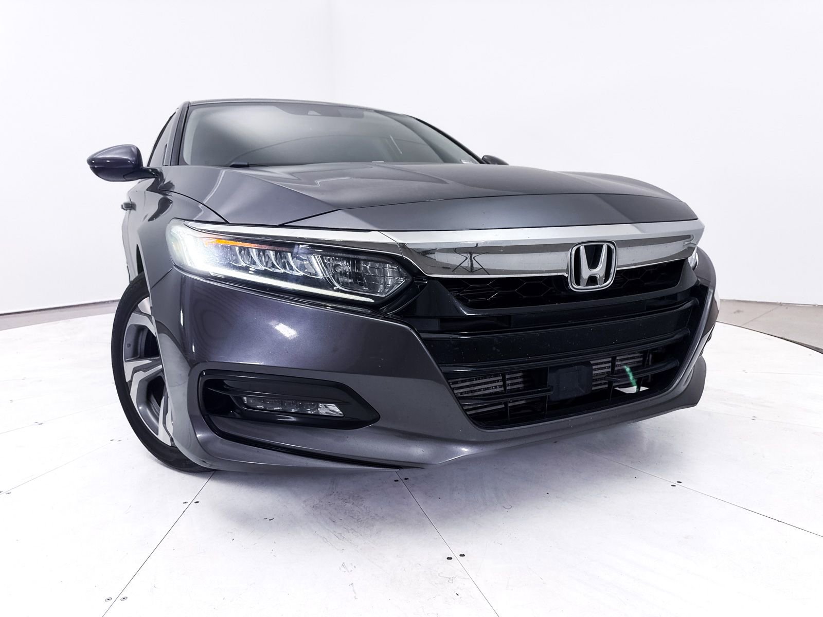 Used 2018 Honda Accord EX-L image 6