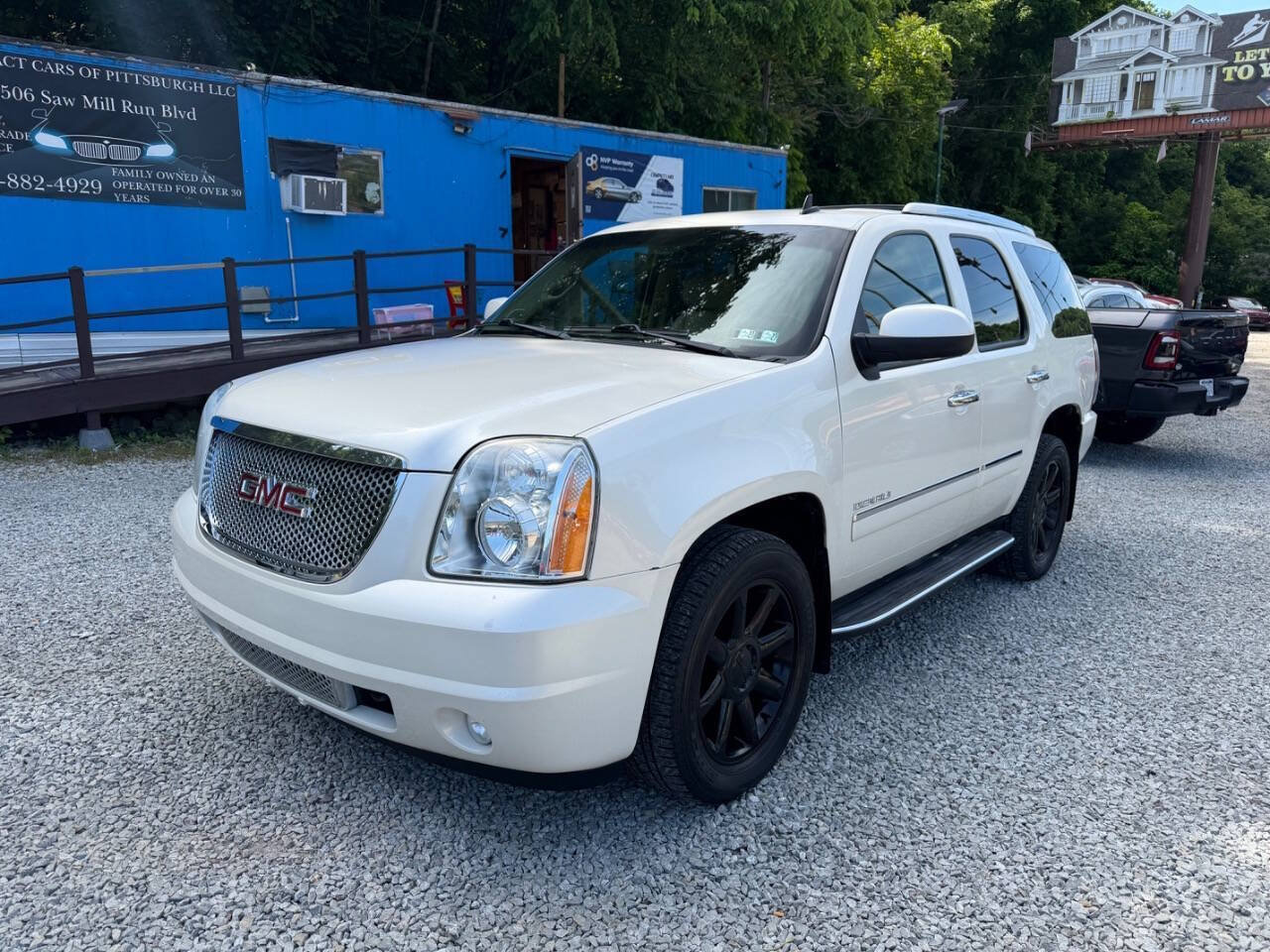Used 2011 GMC Yukon Denali AWD/4WD image 4