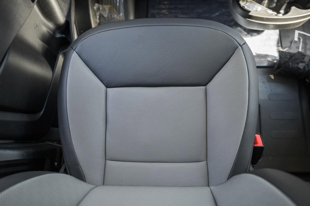 New 2025 RAM ProMaster 2500 w/ Quick Order Package 22G SLT image 27